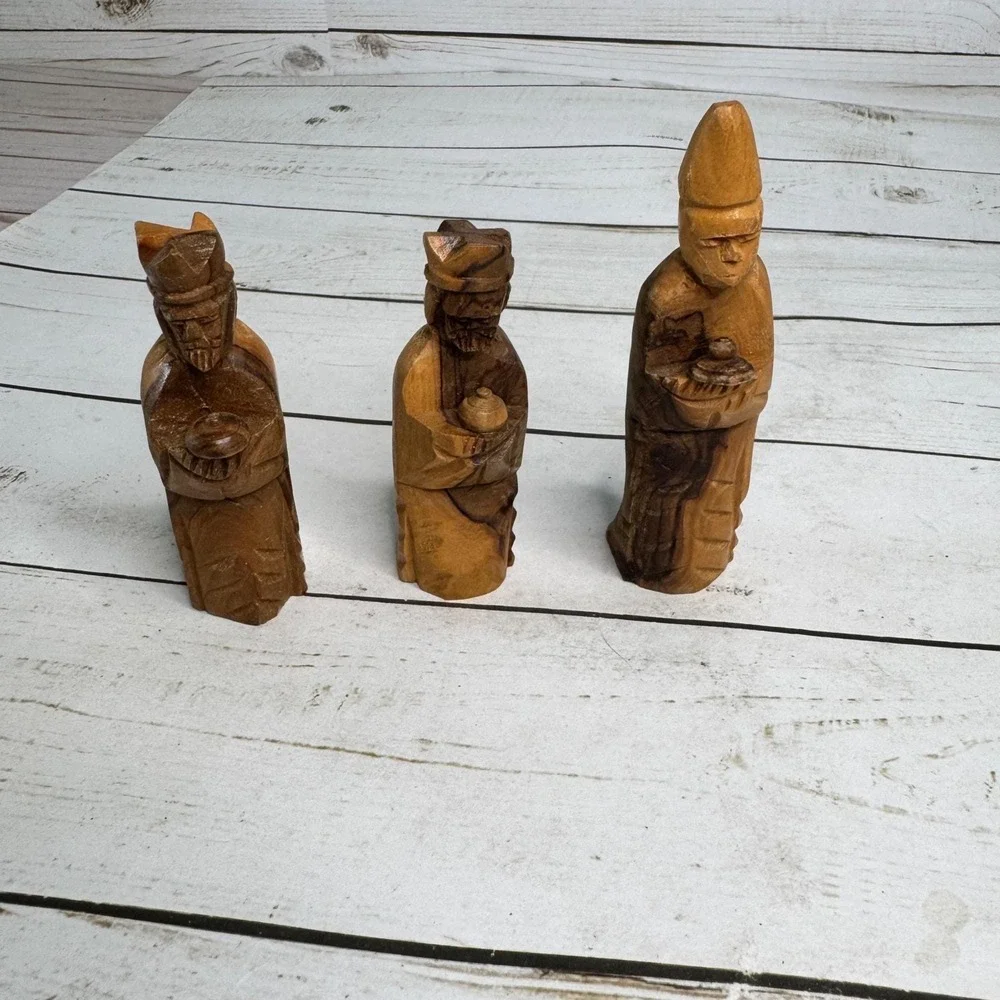 Hand Carved Wooden Nativity Scene 11 pcs Vintage christmas‎ Figures Mary Jesus